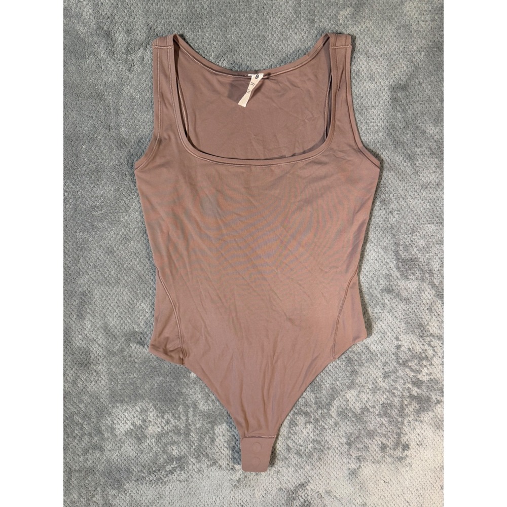 Lululemon Wundermost Nulu Square Neck Bodysuit Mojave Tan Women's Medium Stretch